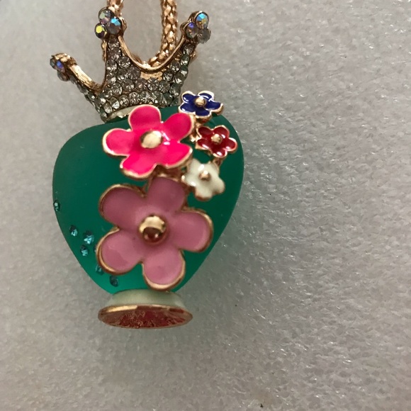 Betsey Johnson Teal Heart Necklace - Picture 4 of 6